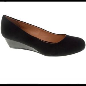 Black “Marcie” Wedge